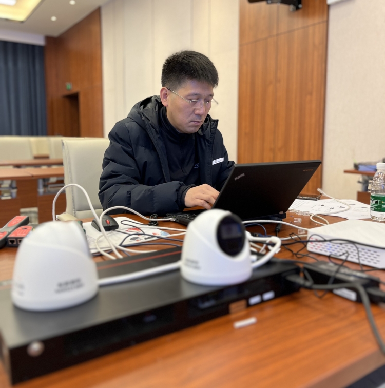 广南公司组织实施2022年度机电序列岗位评定实践操作测评3_副本.jpg